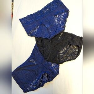 SOMA Black and Navy Stretch Lace Panties New without tags S Unworn Unwashed